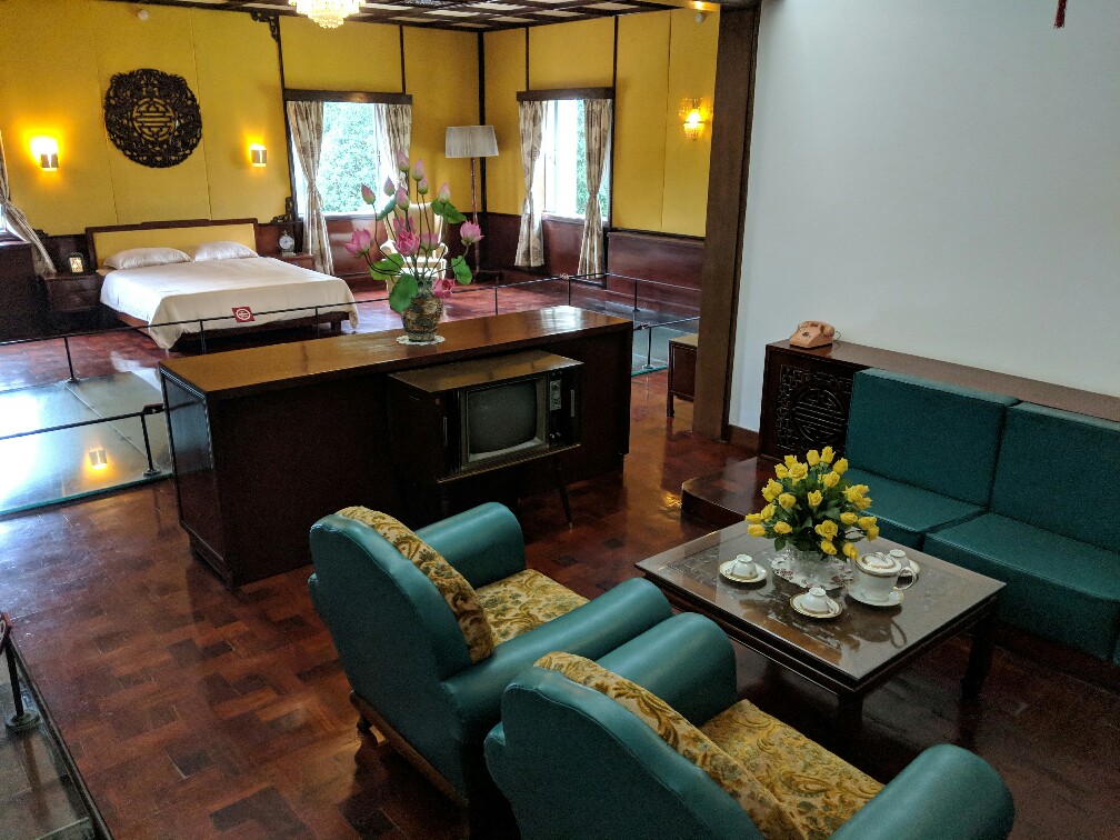 Chambre et salon privé présidentiel dans le Palais de la Réunification à Ho Chi Minh, Vietnam