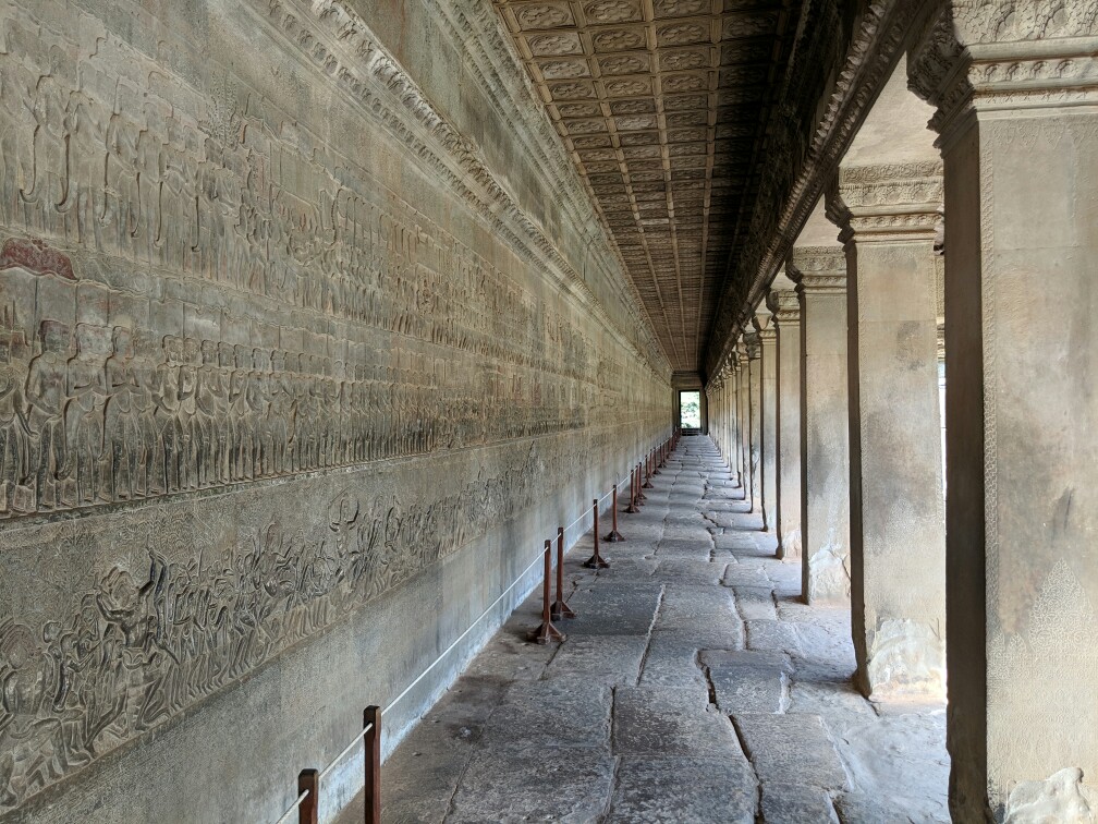 Frise dans une gallerie d'Angkor Wat, Cambodge
