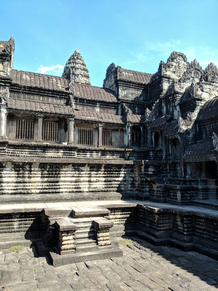 Ancienne pIscine dans l'enceinte d'Angkor Wat, Cambodge