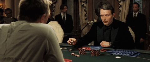 Gif animé de deux hommes jouant une partie de Poker