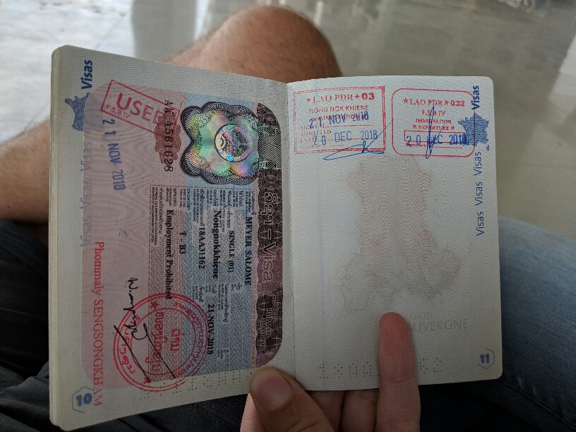 Tampons Laotiens dans le passeport