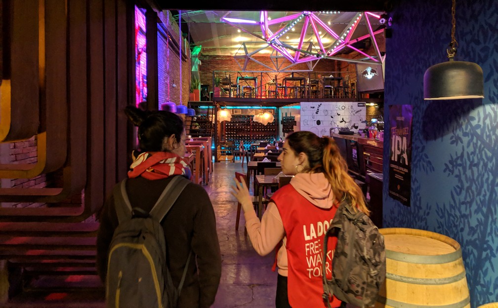 Entrée d'un bar du Barrio Guemes à Córdoba en Argentine