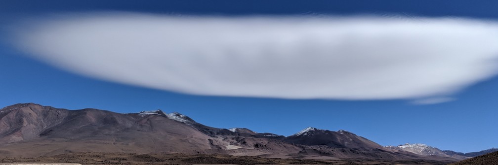 Un nuage de forme bizarre en Bolivie