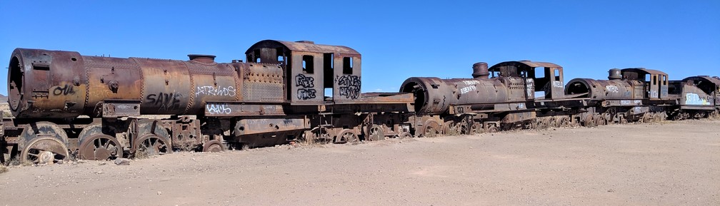 Vieilles locomotives rouillées à Uyuni