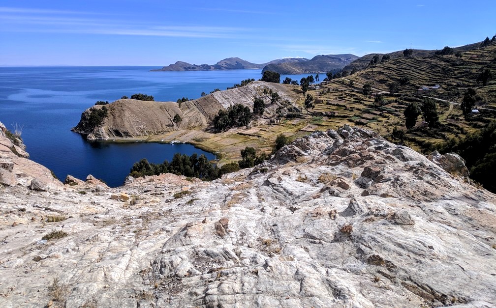 Lac Titicaca depuis la crête près de Sampaya