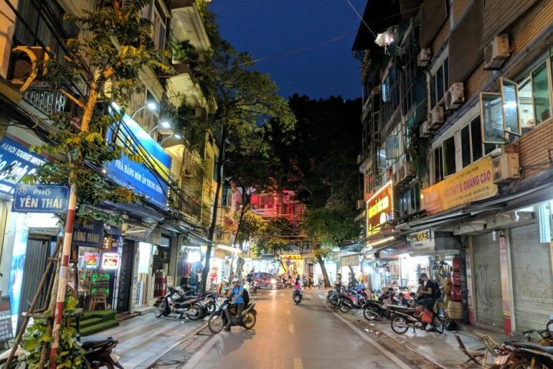 Rue de Hanoi la nuit