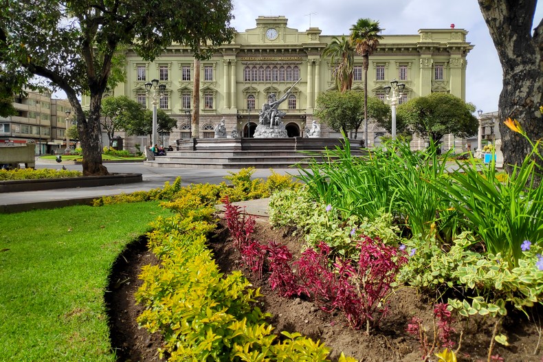 Musée des Sciences Naturelles et Place Sucre de Riobamba