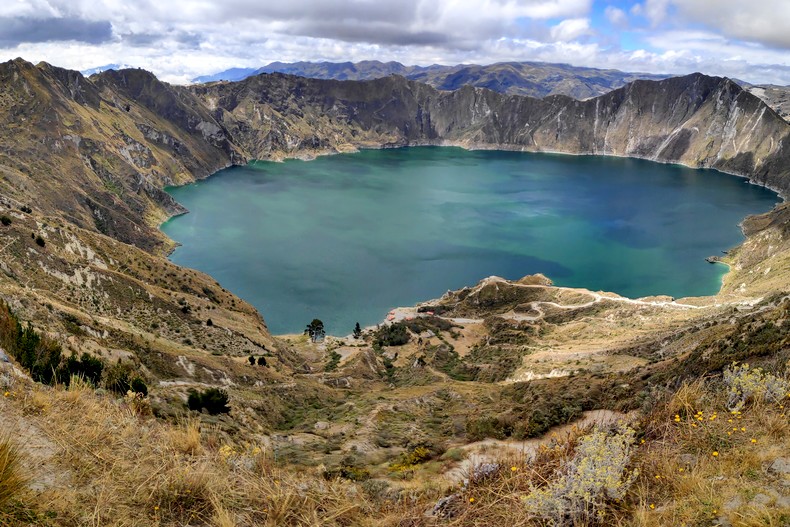 Lagune de Quilotoa vue depuis un sommet